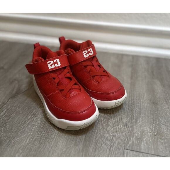Boys 12c Jordan Max aura 3 Ps ‘University red’ High Tops‎ - Picture 1 of 14